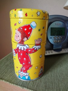 My unusual jewelry tin